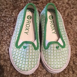 ❗️SOLD❗️Toddler Roxy slip ons
